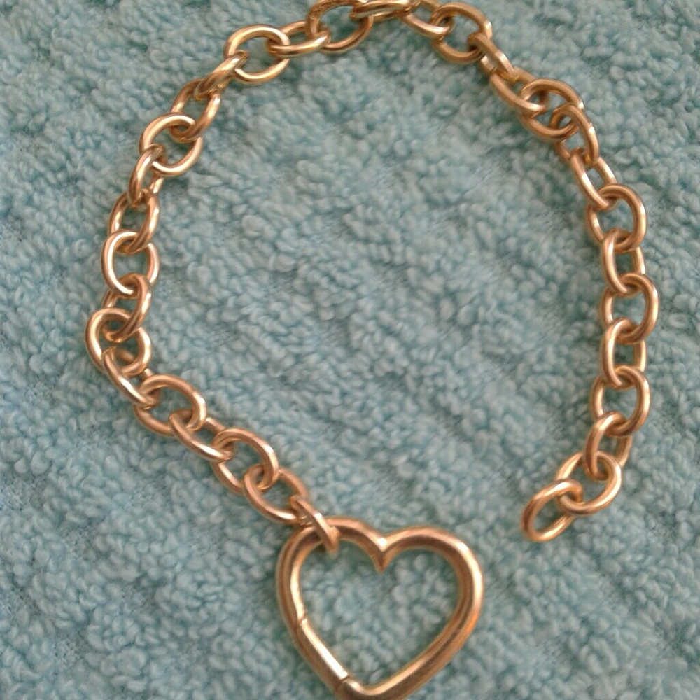 Tiffany & Co 18k solid gold open heart bracelet